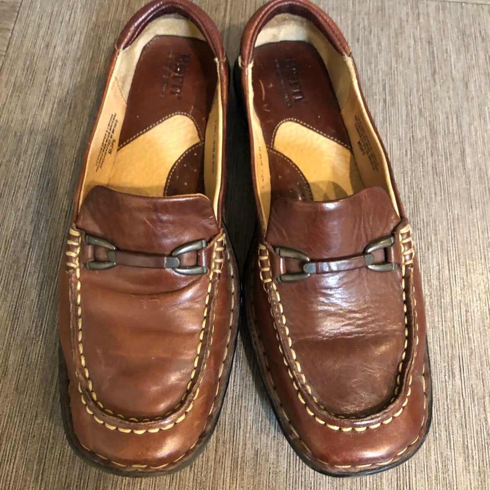 BORN Hand Crafted Leather Driving Loafers Size 9